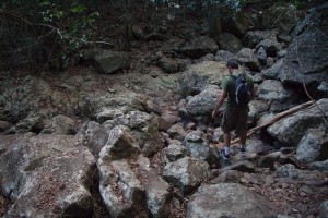 Crossing a gully toward Whitsunday Peak
